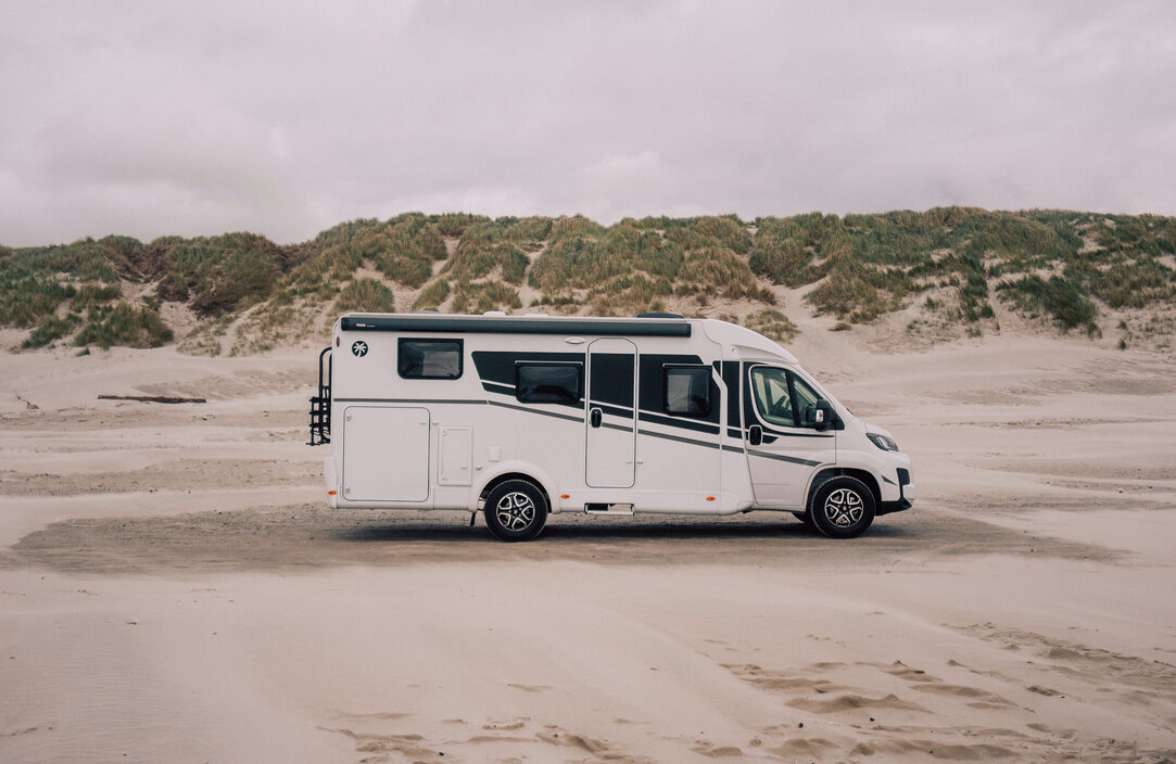 Sunlight Vans Adventure Edition